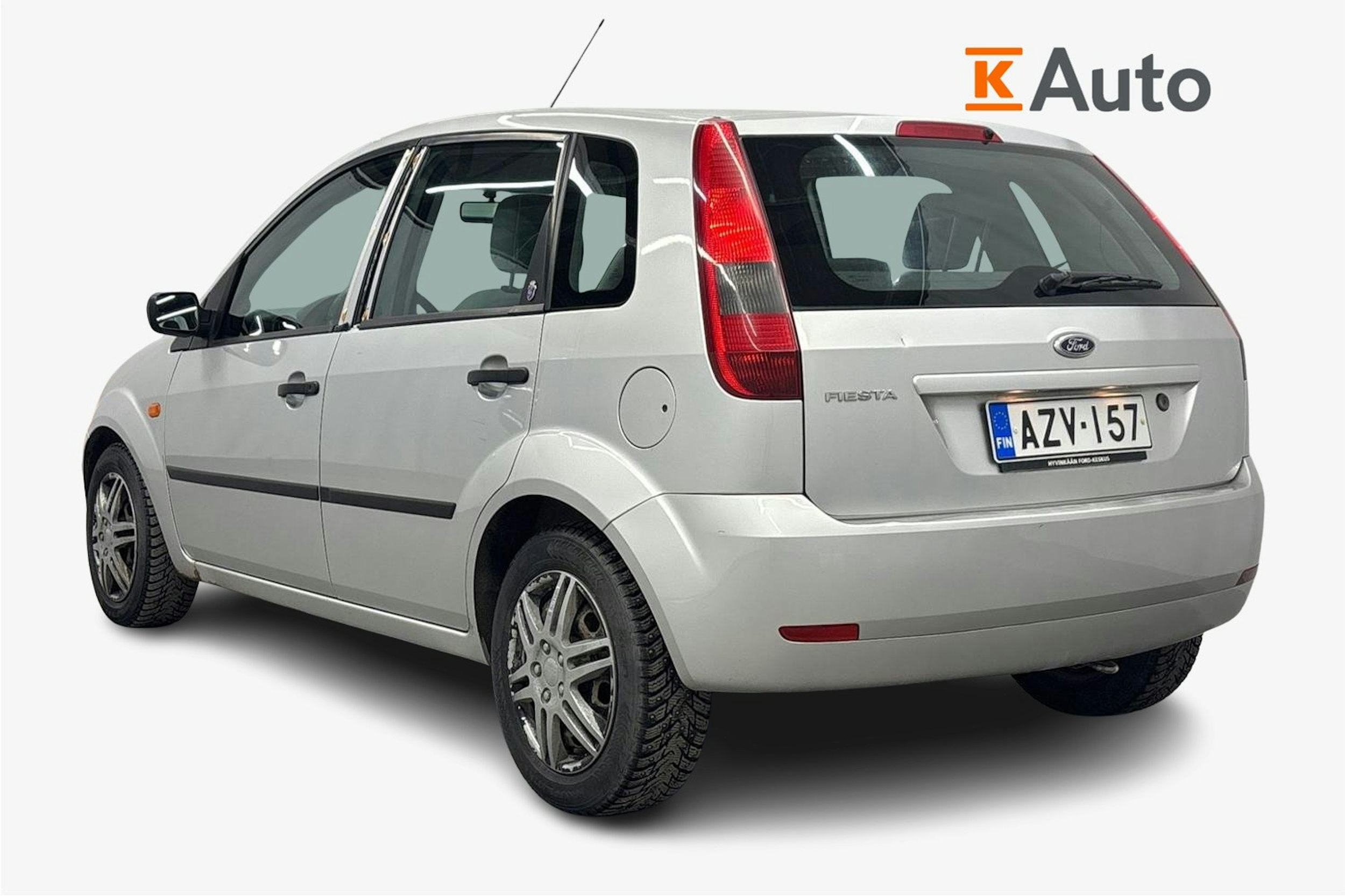 harmaa Ford Fiesta 2003 kuva 2.