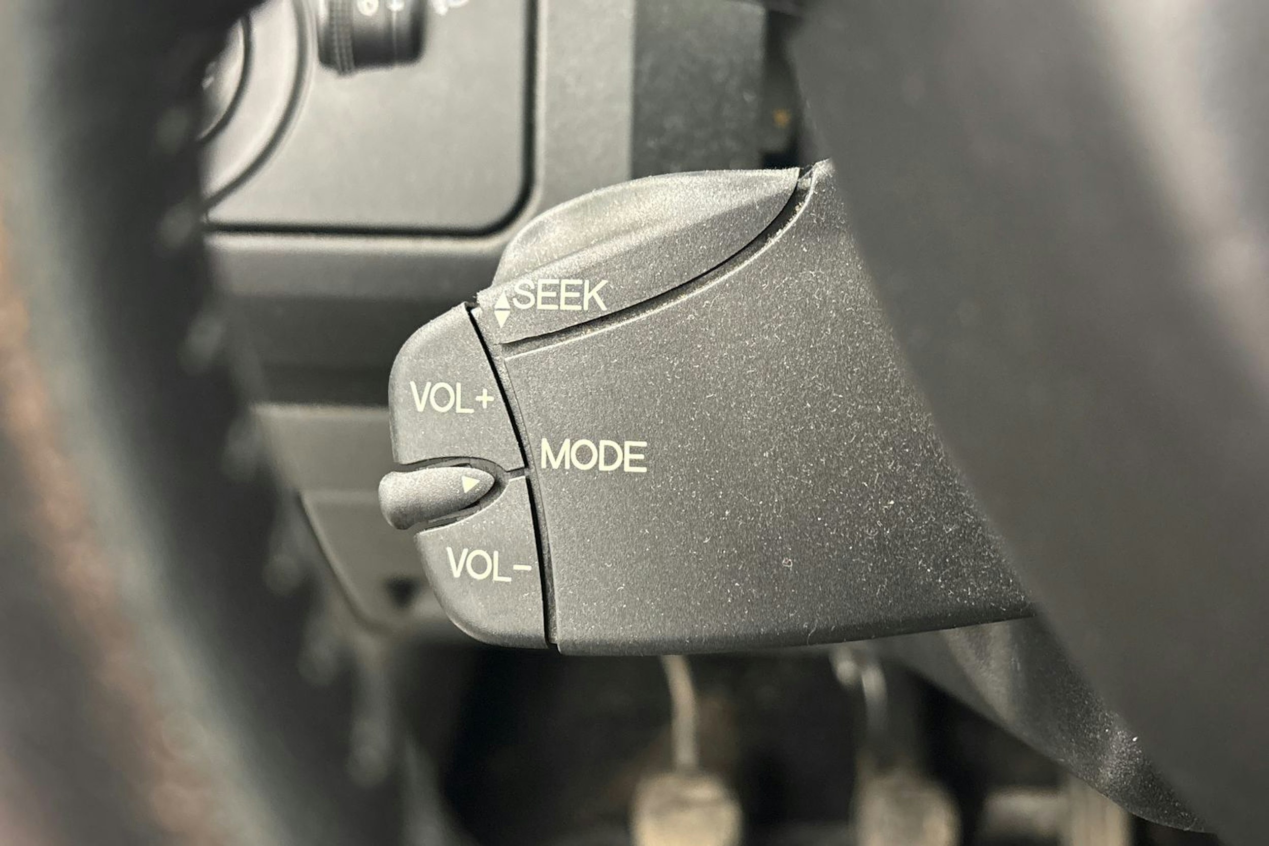 harmaa Ford Fiesta 2003 kuva 19.