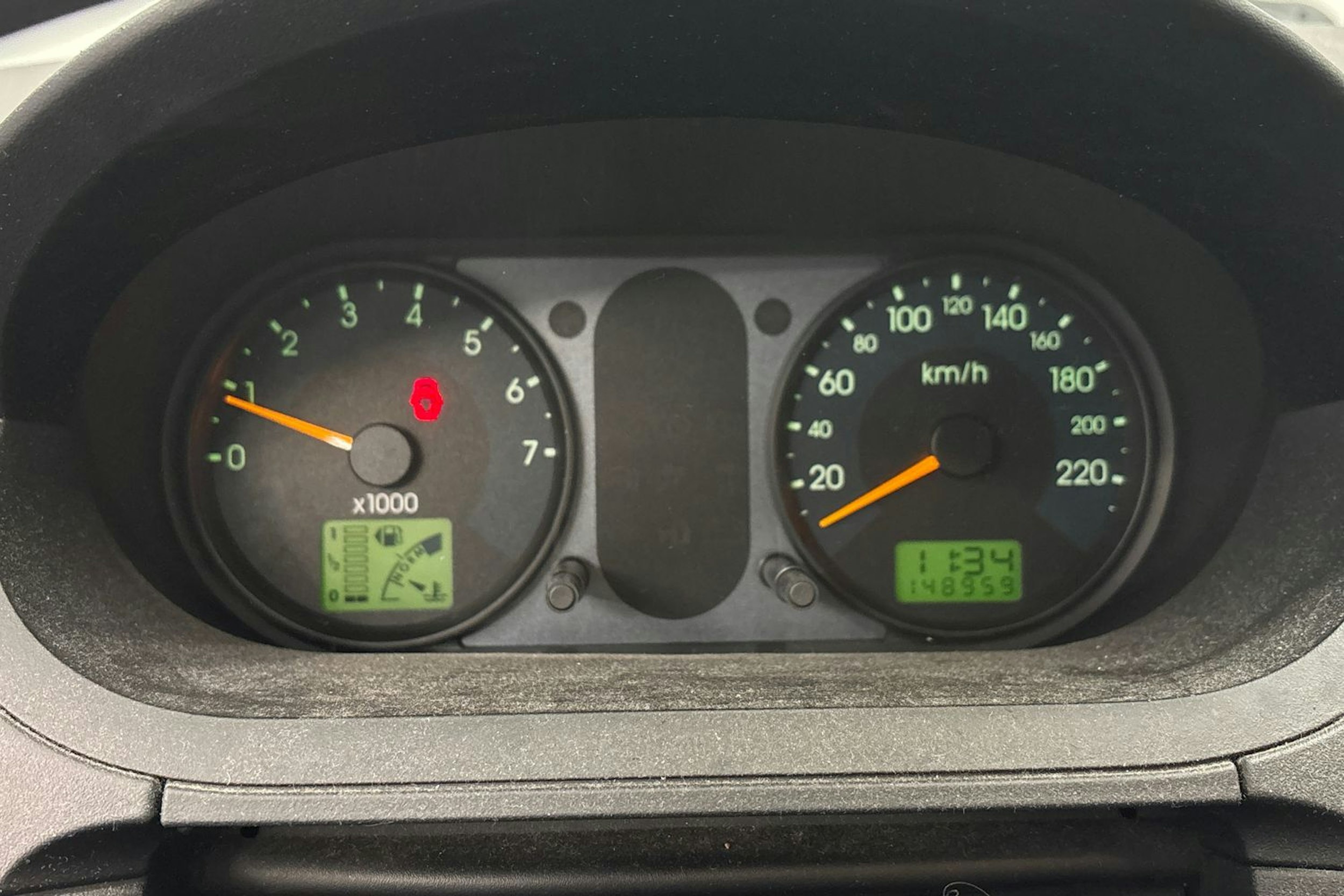 harmaa Ford Fiesta 2003 kuva 20.