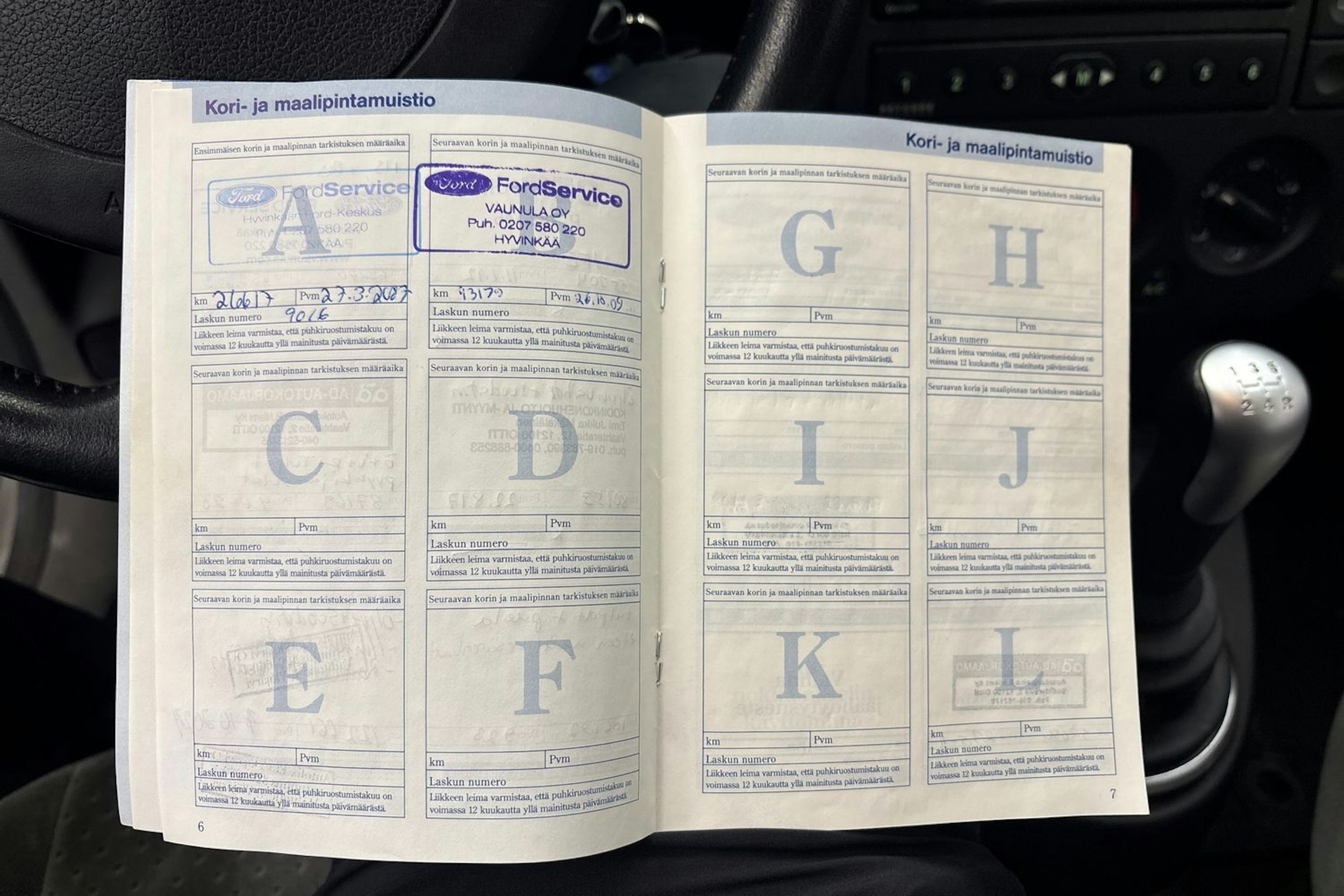 harmaa Ford Fiesta 2003 kuva 24.