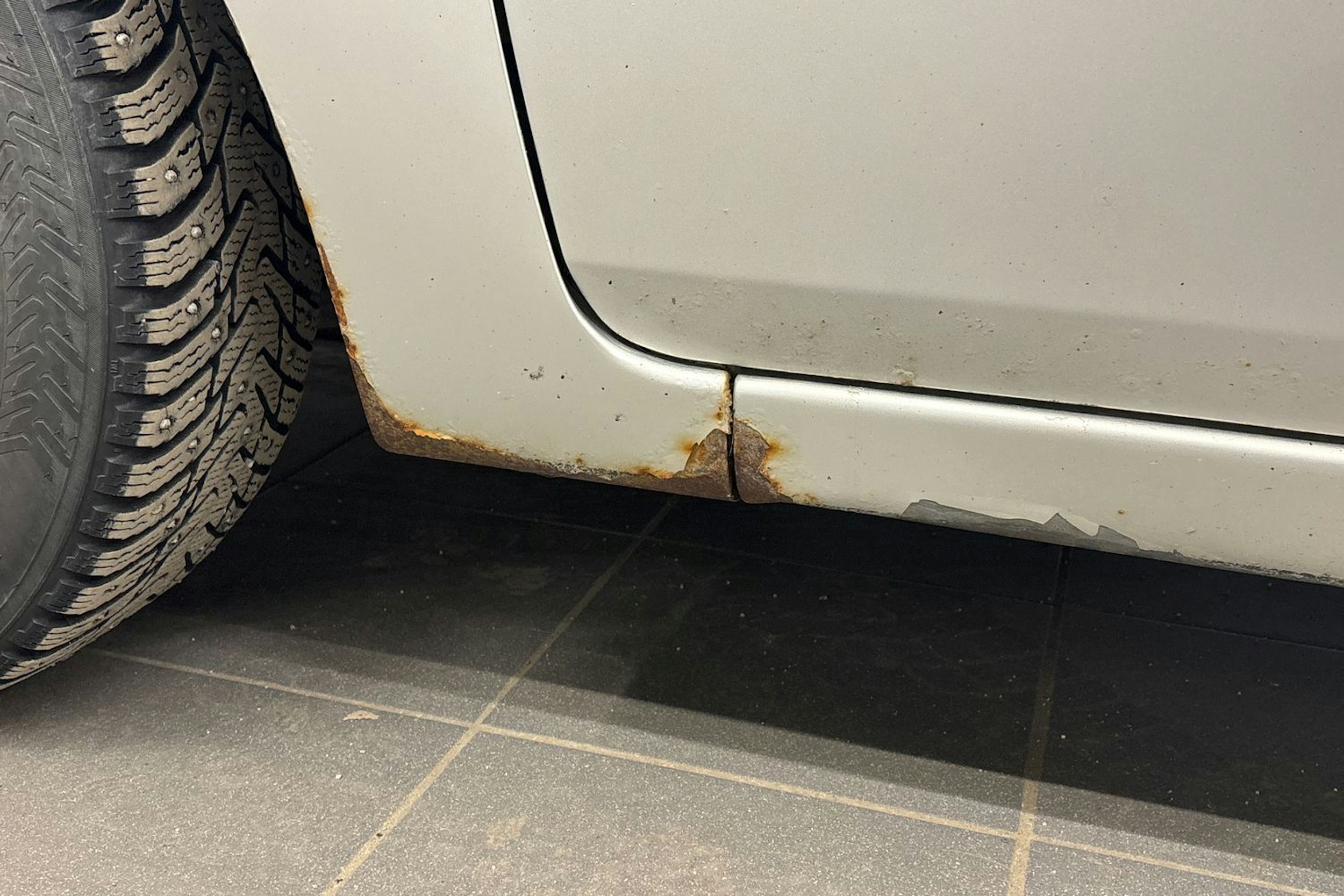 harmaa Ford Fiesta 2003 kuva 29.