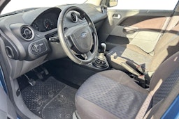 Sininen Ford FIESTA 2003 kuva 6.