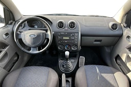Sininen Ford FIESTA 2003 kuva 7.