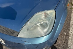 Sininen Ford FIESTA 2003 kuva 38.