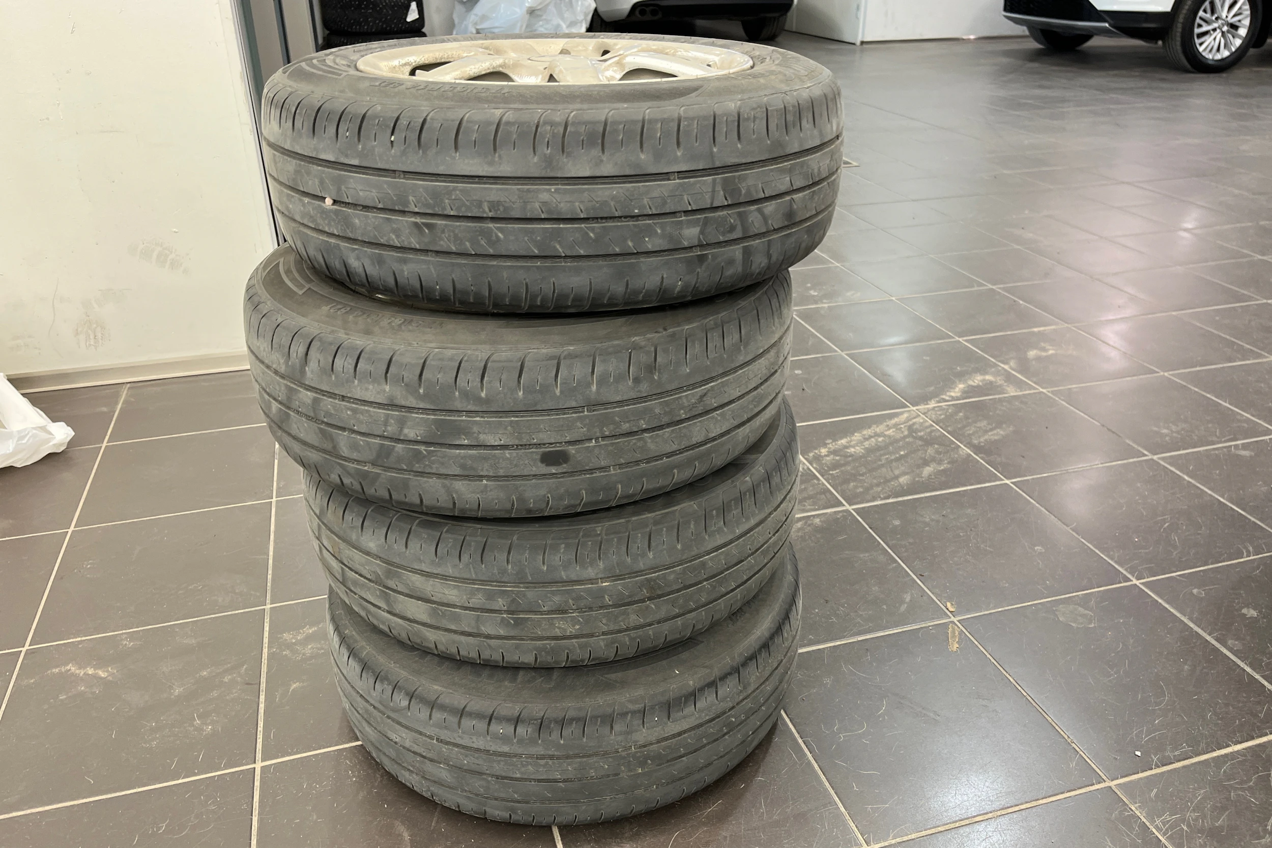 ruskea (beige) Ford Fiesta 2003 kuva 11.