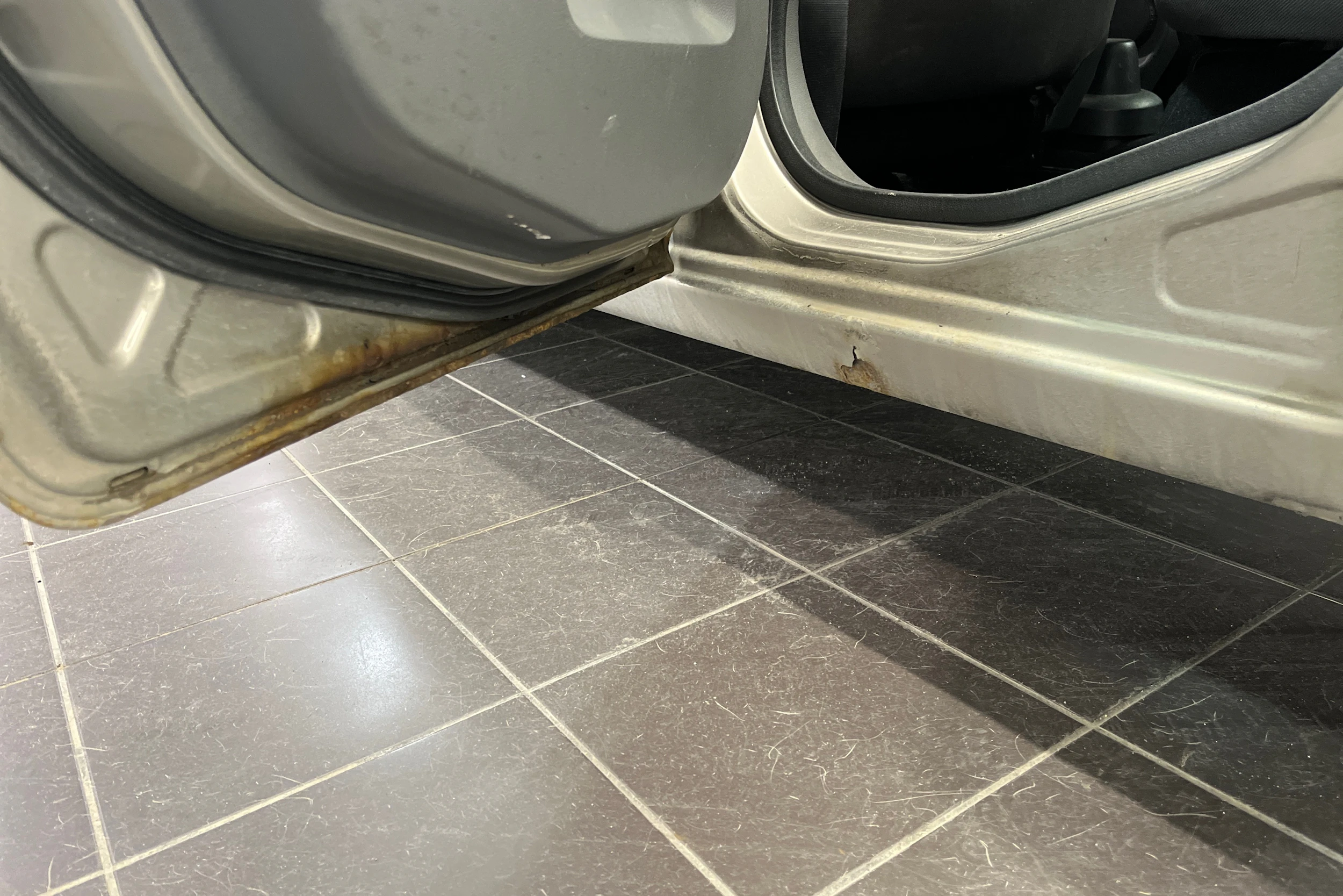 ruskea (beige) Ford Fiesta 2003 kuva 12.