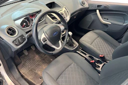 harmaa Ford Fiesta 2009 kuva 3.