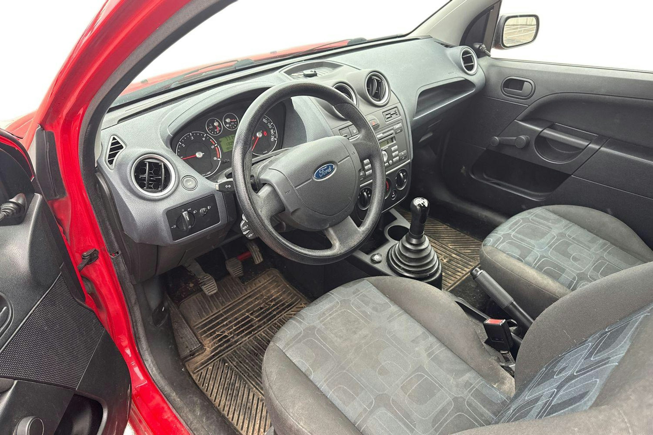 punainen Ford Fiesta 2009 kuva 7.