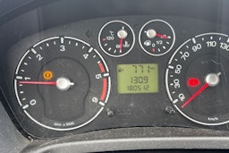 punainen Ford Fiesta 2009 kuva 15.