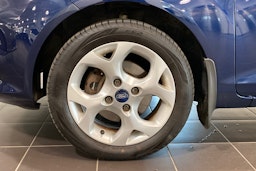 sininen Ford Fiesta 2010 kuva 9.