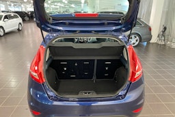 sininen Ford Fiesta 2010 kuva 12.
