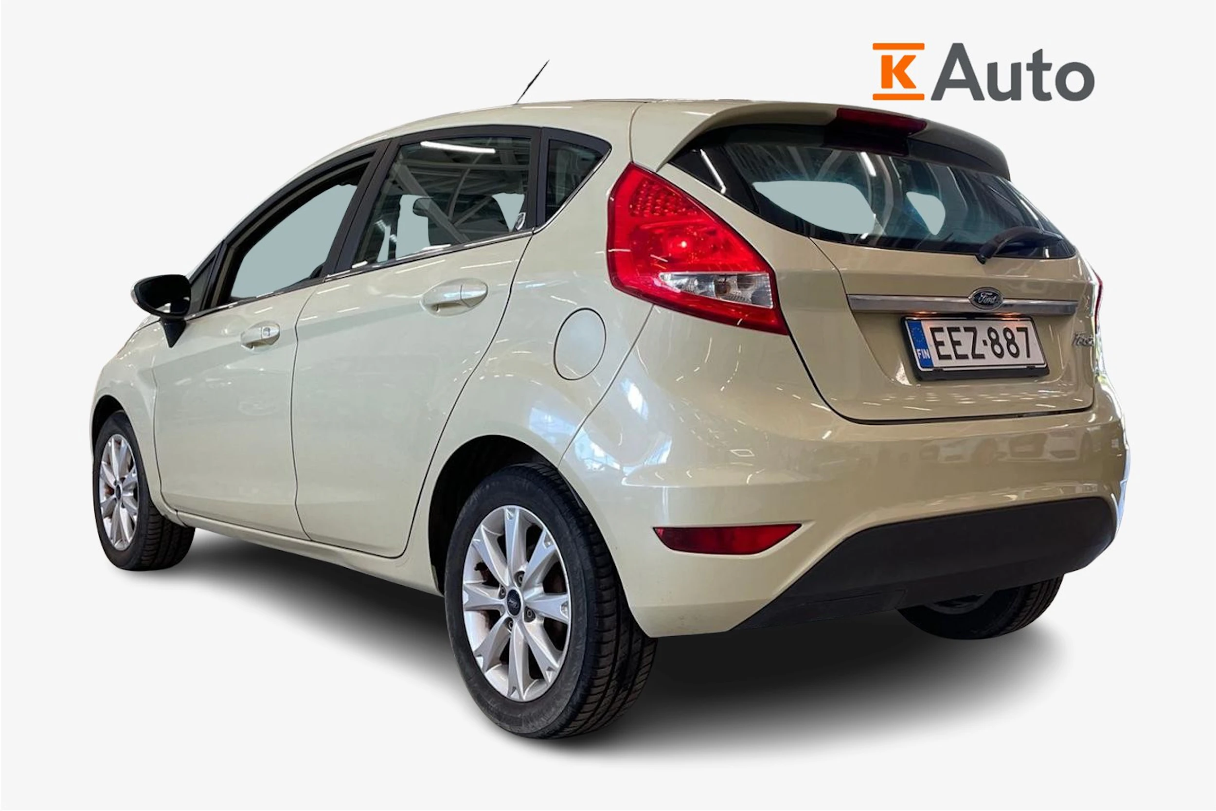 vihreä Ford Fiesta 2010 kuva 2.