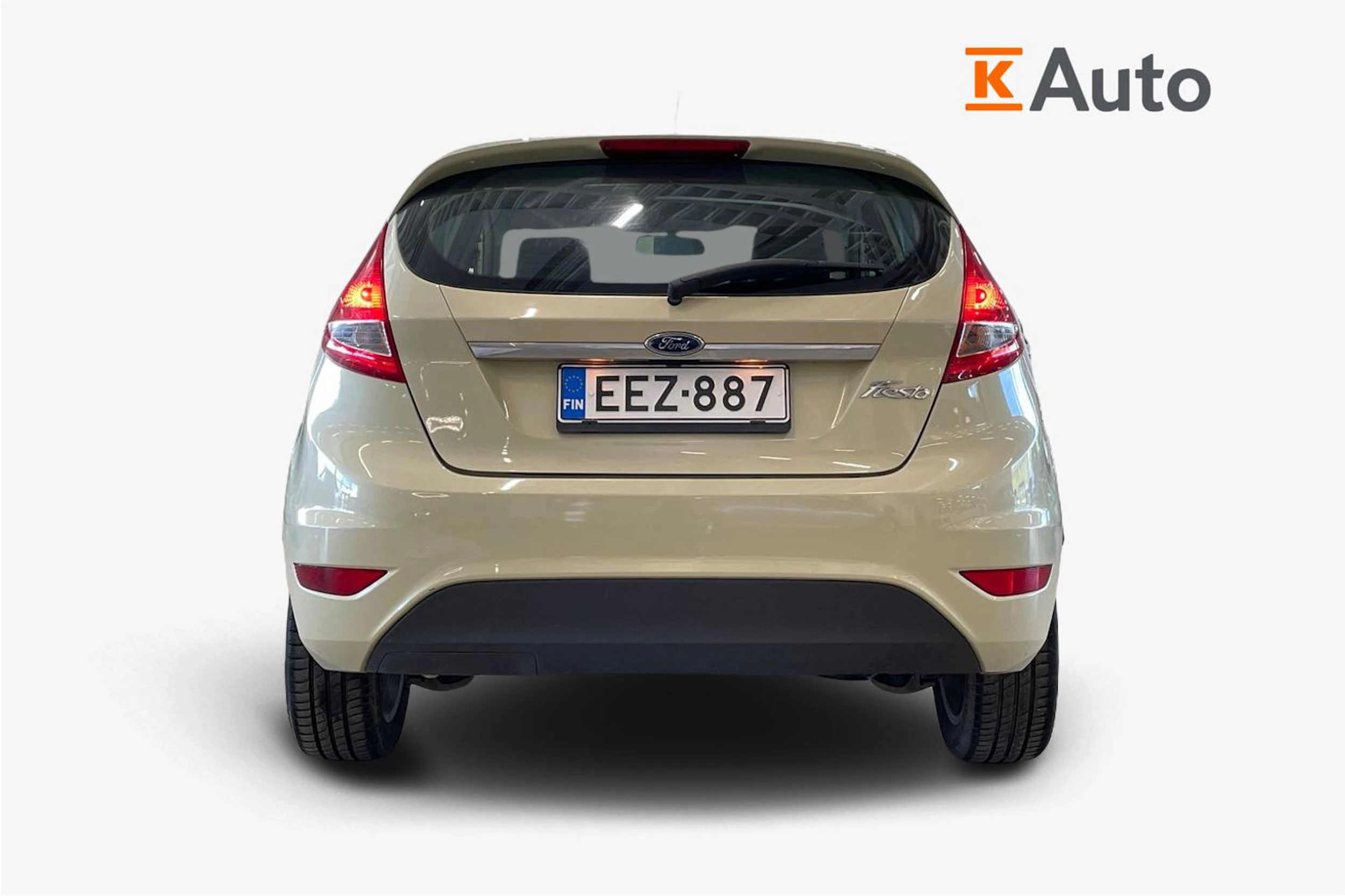 vihreä Ford Fiesta 2010 kuva 3.