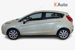 vihreä Ford Fiesta 2010 kuva 5.