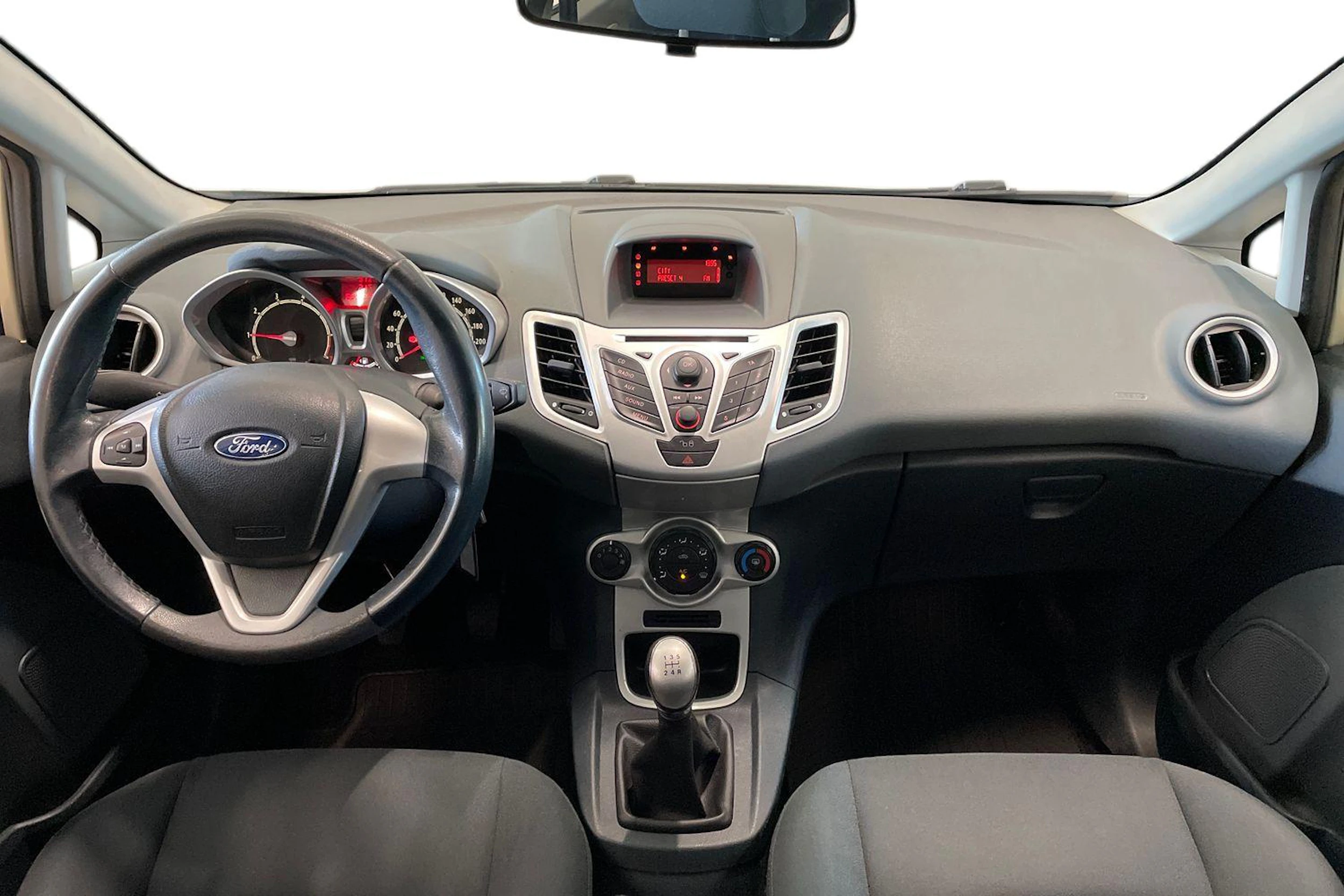 vihreä Ford Fiesta 2010 kuva 7.
