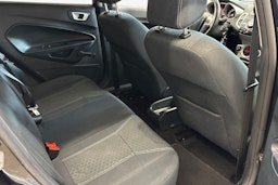 musta Ford Fiesta 2011 kuva 11.