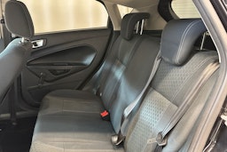 musta Ford Fiesta 2011 kuva 13.