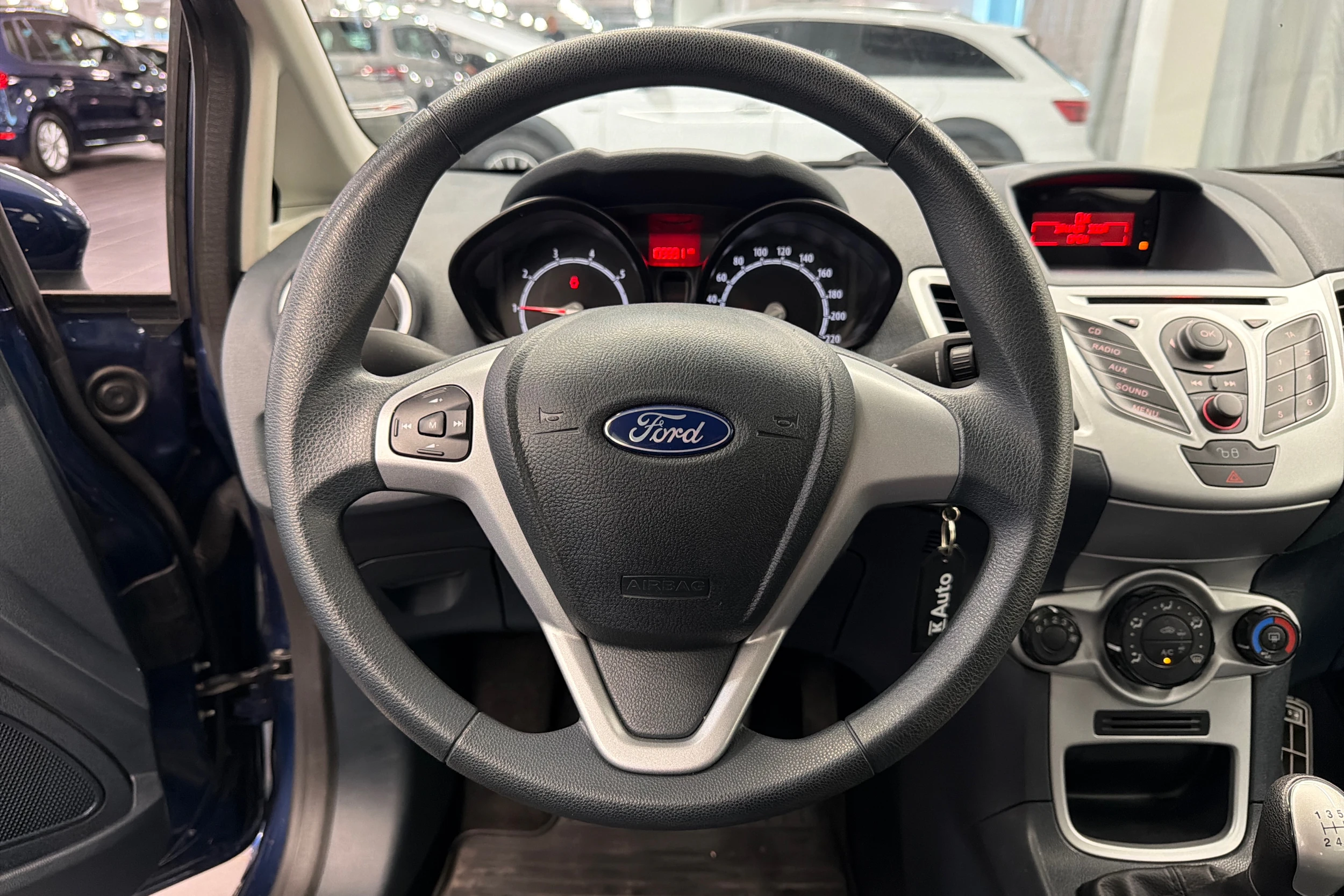 Sininen Ford FIESTA 2011 kuva 11.