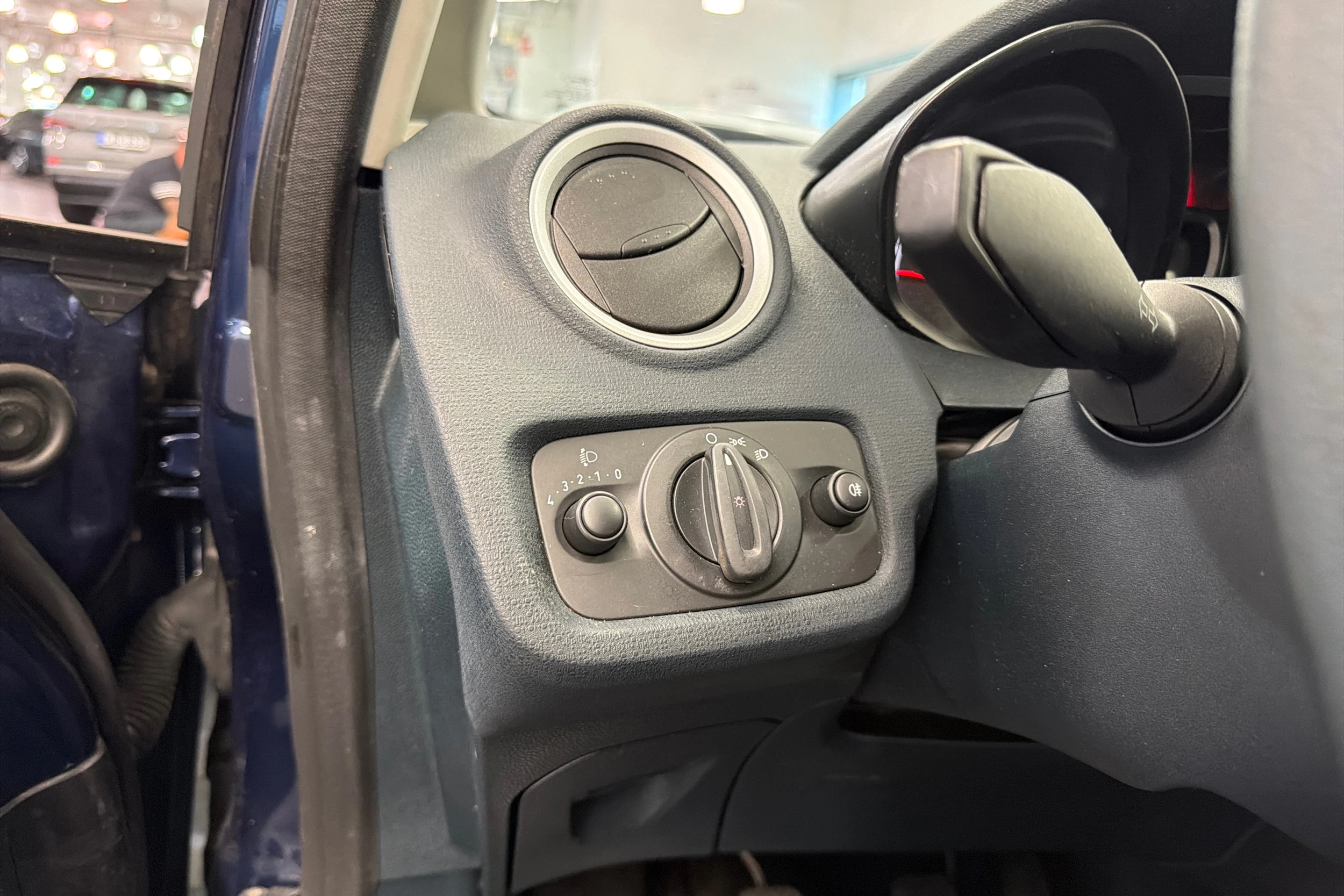 Sininen Ford FIESTA 2011 kuva 14.
