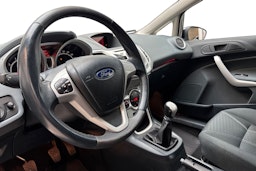 musta Ford Fiesta 2011 kuva 7.