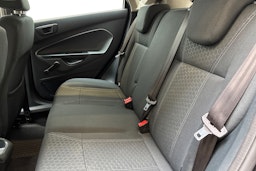 musta Ford Fiesta 2011 kuva 10.