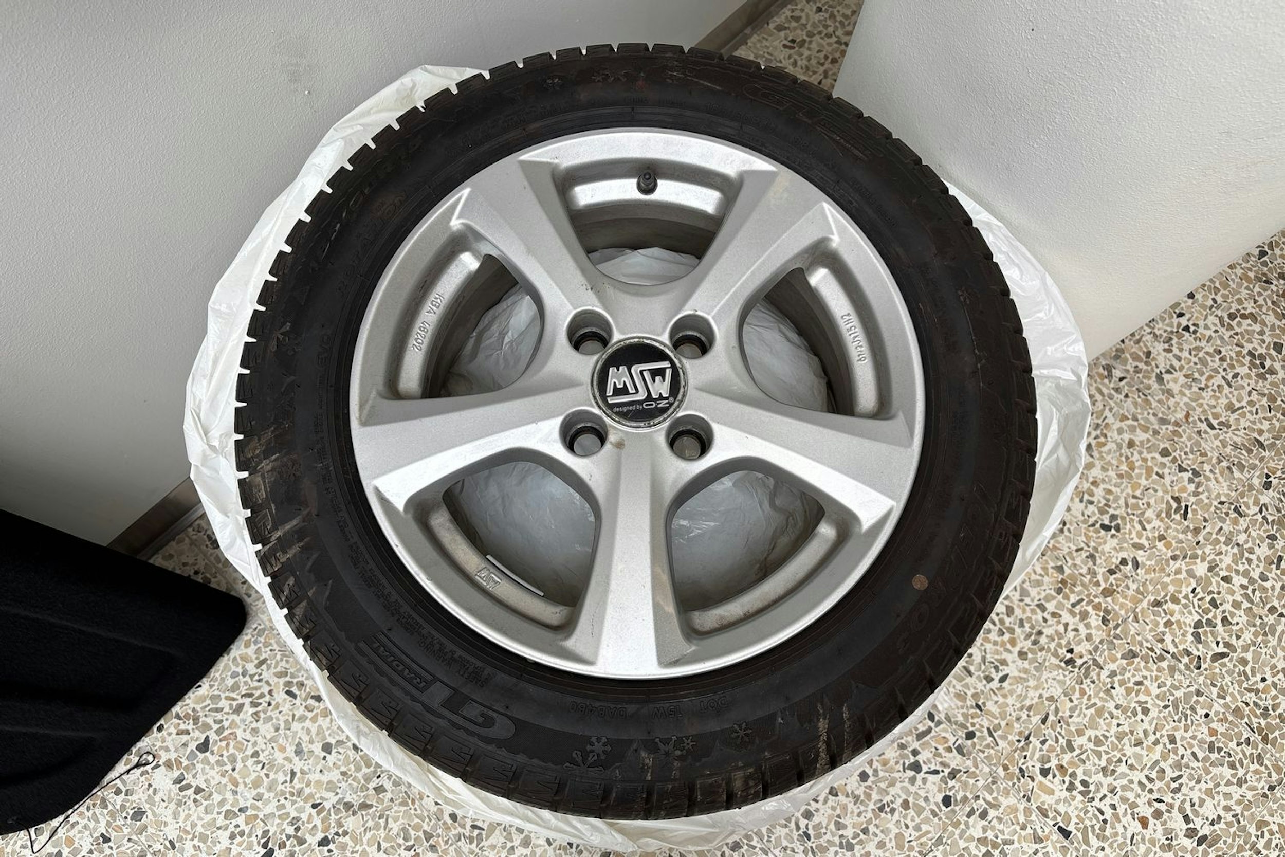 musta Ford Fiesta 2011 kuva 14.
