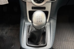 musta Ford Fiesta 2011 kuva 25.