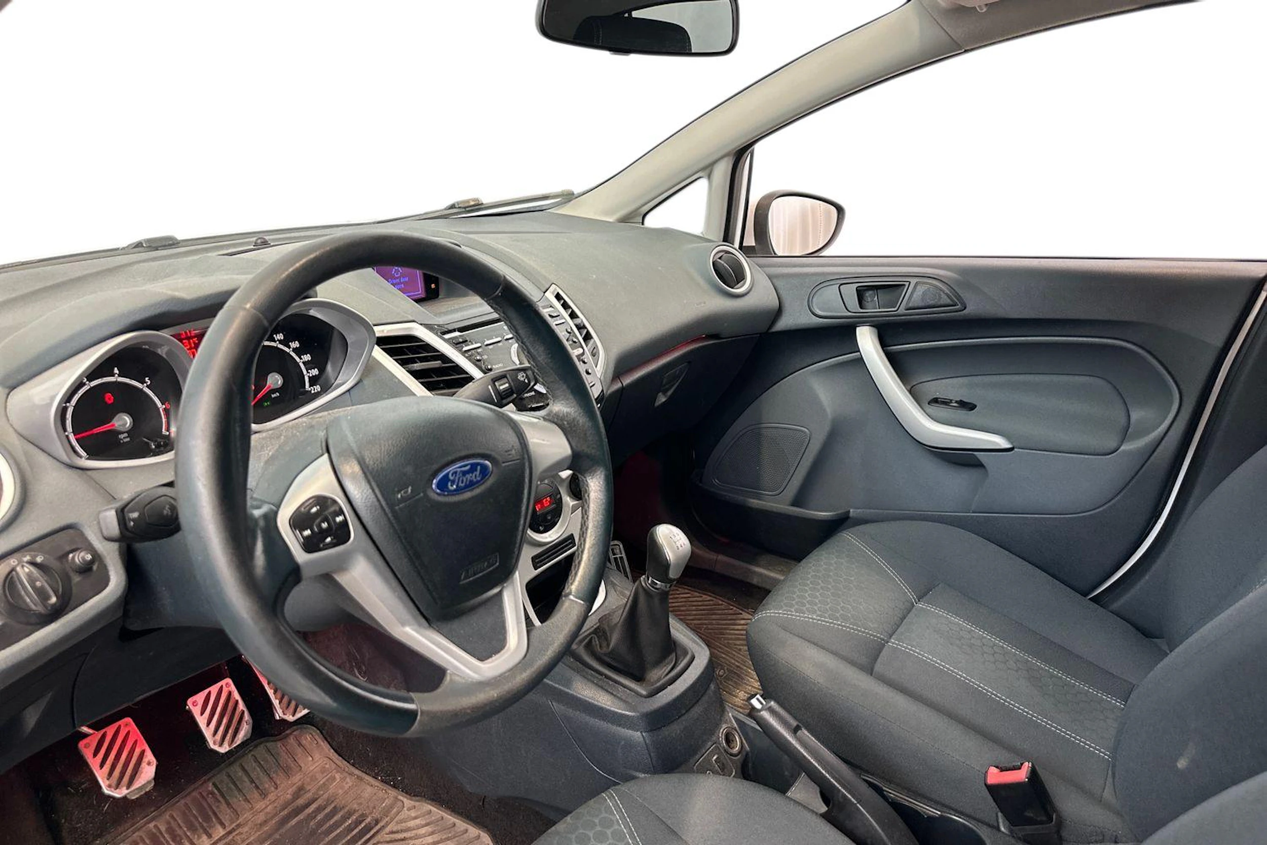 valkoinen Ford Fiesta 2011 kuva 3.