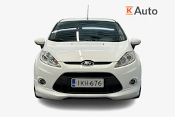 valkoinen Ford Fiesta 2011 kuva 4.