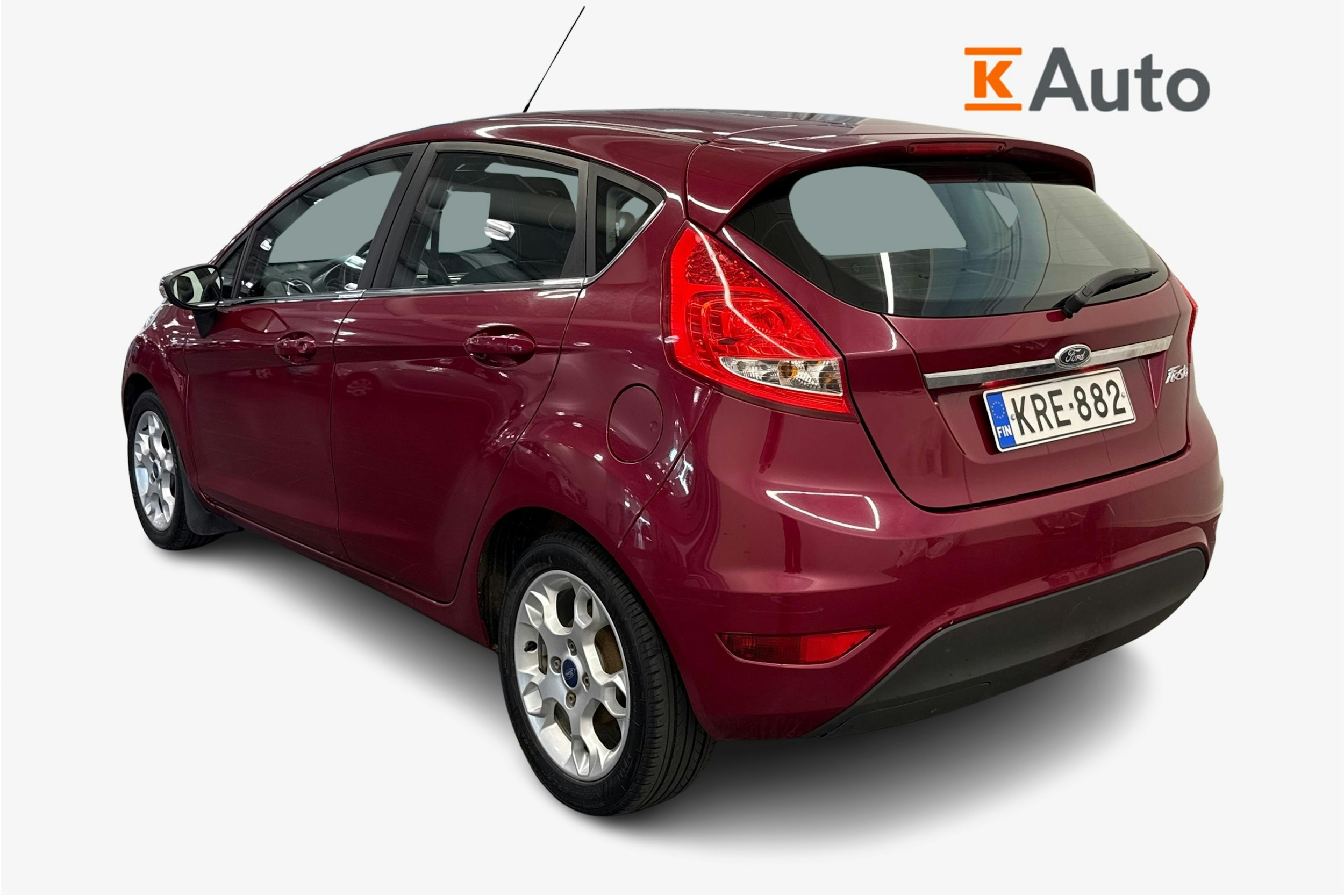 Punainen Ford FIESTA 2011 kuva 2.