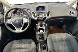 musta Ford Fiesta 2012 kuva 9.