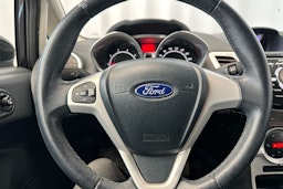 musta Ford Fiesta 2012 kuva 15.