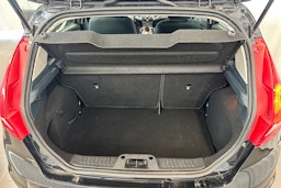 musta Ford Fiesta 2012 kuva 22.
