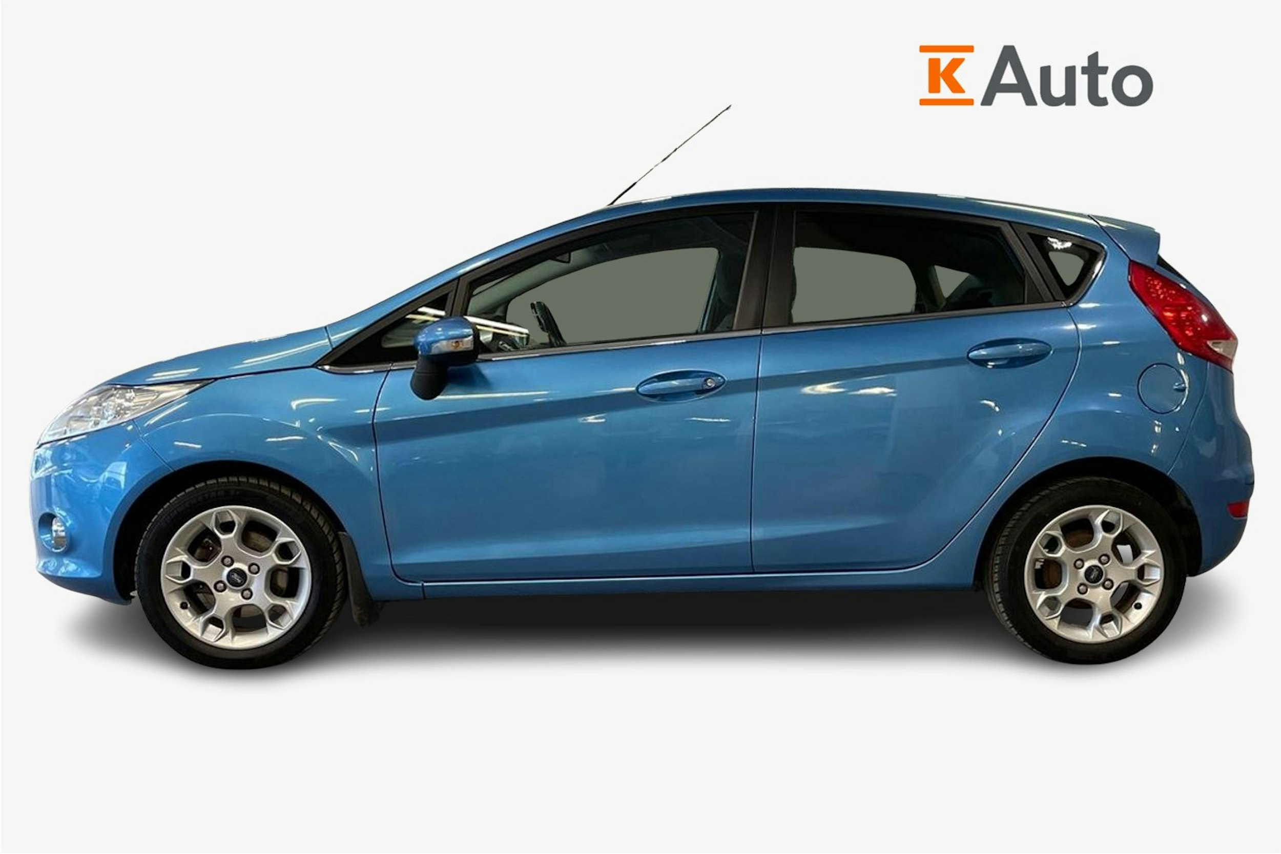 sininen Ford Fiesta 2012 kuva 6.