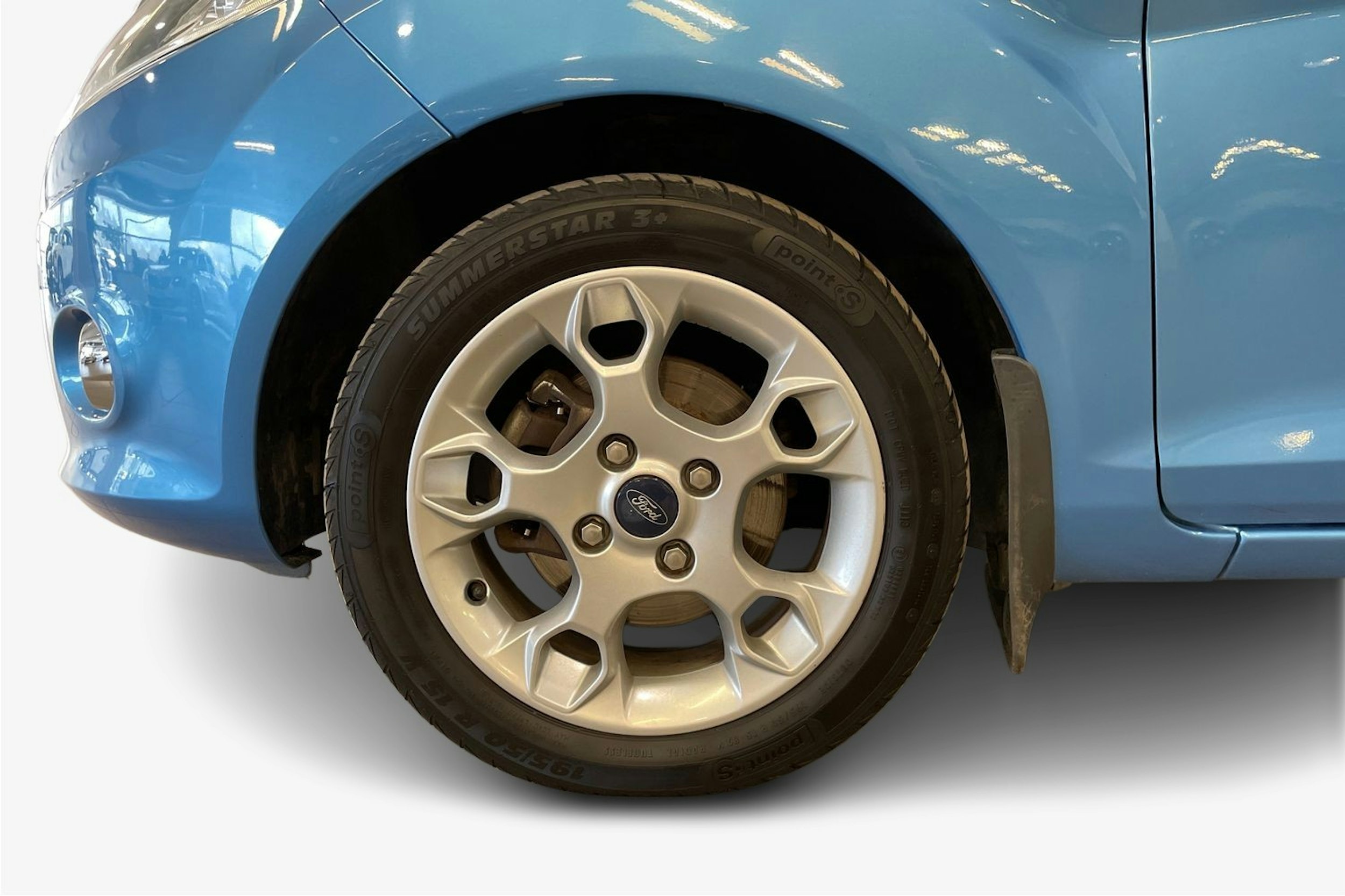 sininen Ford Fiesta 2012 kuva 11.