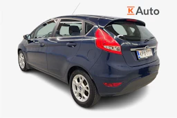 sininen Ford Fiesta 2012 kuva 2.