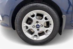sininen Ford Fiesta 2012 kuva 9.