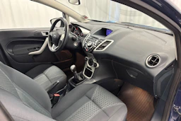 sininen Ford Fiesta 2012 kuva 15.