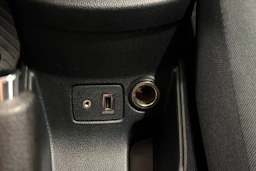 sininen Ford Fiesta 2012 kuva 28.
