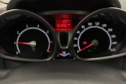 sininen Ford Fiesta 2012 kuva 29.