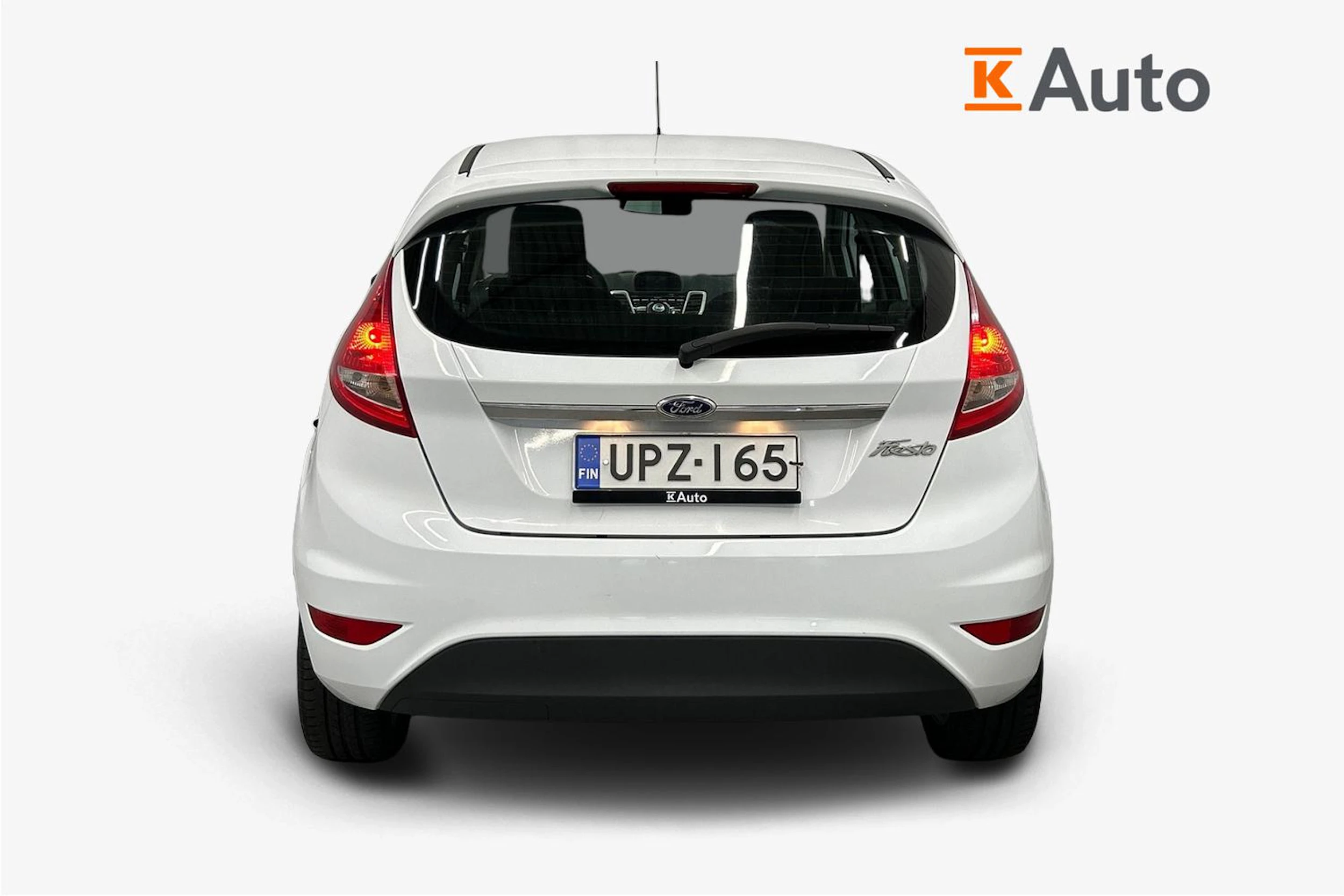 valkoinen Ford Fiesta 2012 kuva 3.