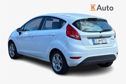 valkoinen Ford Fiesta 2012 kuva 2.