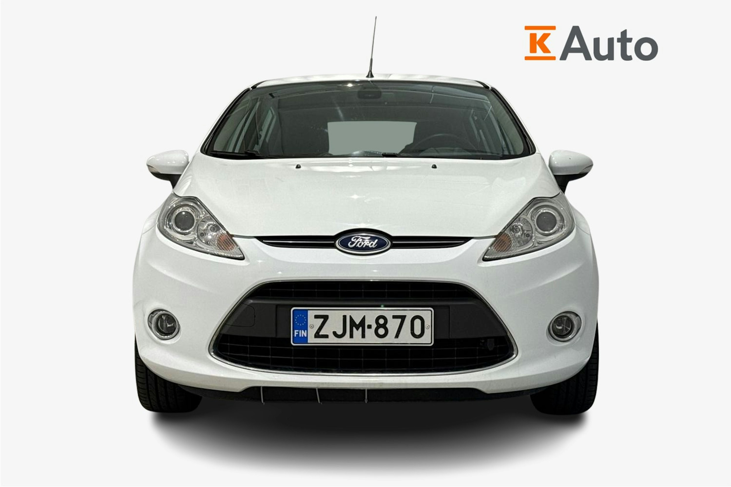 valkoinen Ford Fiesta 2012 kuva 5.