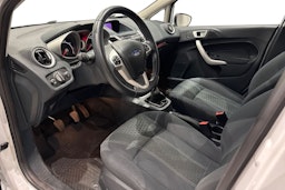 valkoinen Ford Fiesta 2012 kuva 7.