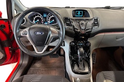 punainen Ford Fiesta 2013 kuva 9.