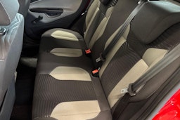 punainen Ford Fiesta 2013 kuva 10.