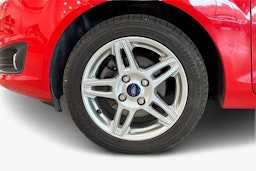 punainen Ford Fiesta 2013 kuva 11.