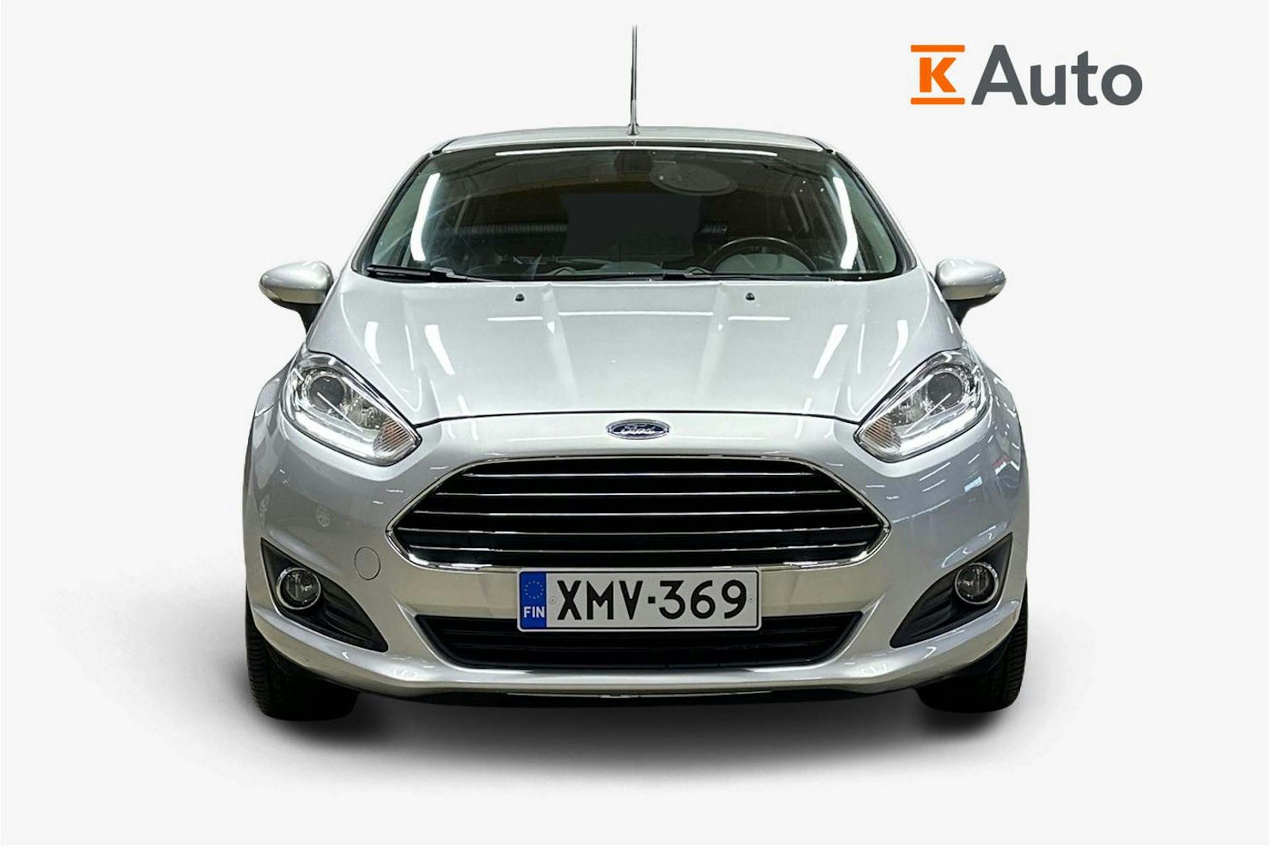 harmaa Ford Fiesta 2013 kuva 4.