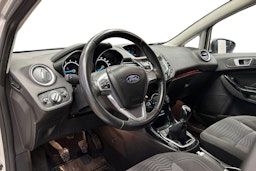 harmaa Ford Fiesta 2013 kuva 6.