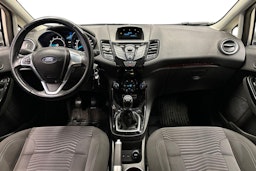 harmaa Ford Fiesta 2013 kuva 7.